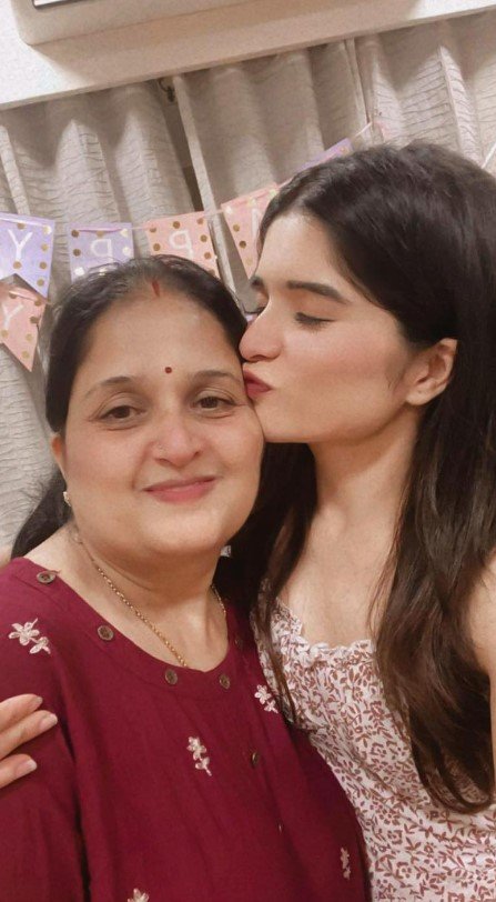 Bhavika Sharma with her mom