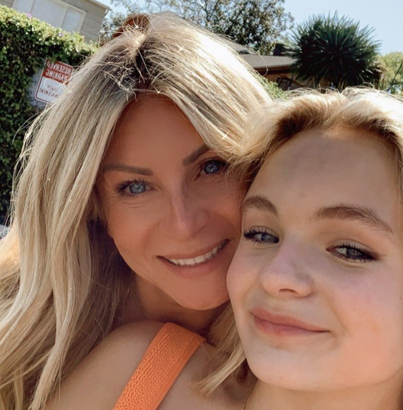 Pressley Hosbach with her mom